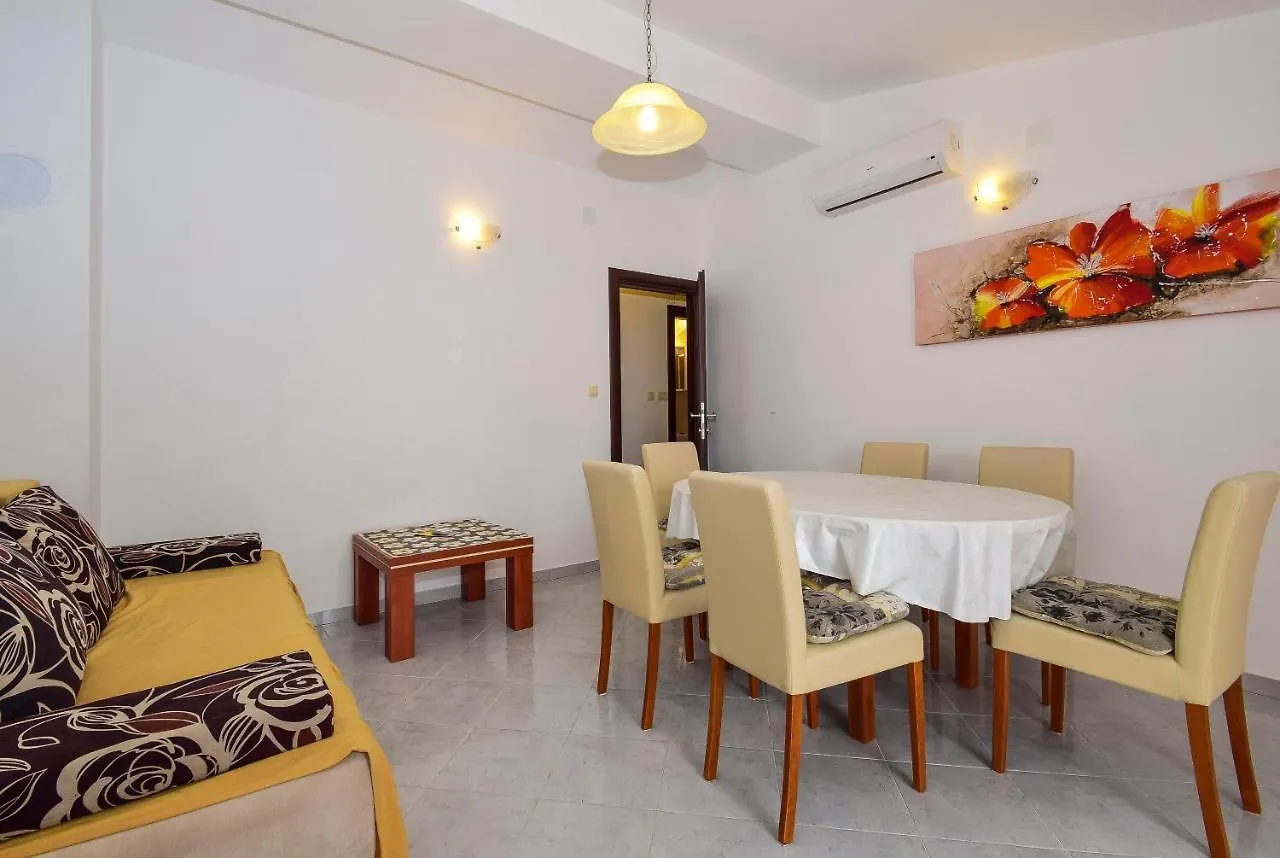Apartments Komadina 596 Vlasici