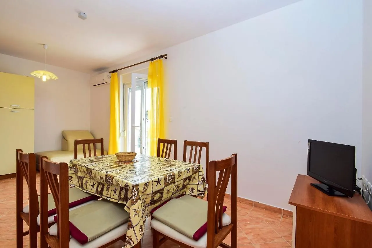 *** Gostinjska kuća Apartments Komadina 596 Croatia